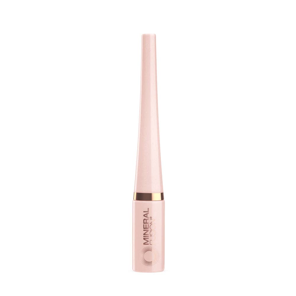 Liquid Mineral Eyeliner: Ebony / .10 fl.oz