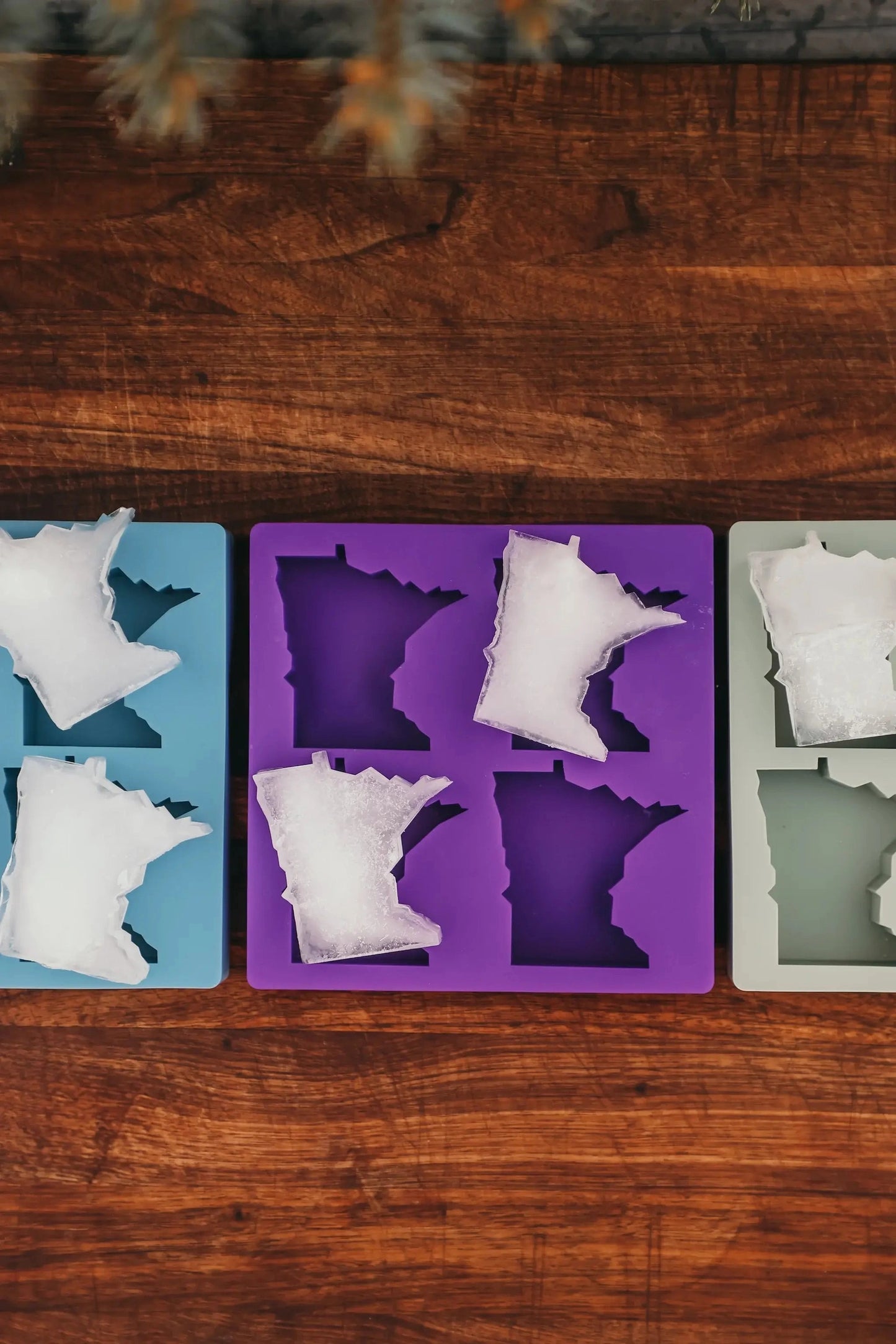 Minnesota Large Ice Cube Tray: Lake Blue
