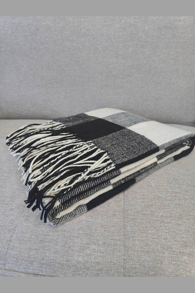 Classic Buffalo Plaid Decorative Throw Blanket: Black