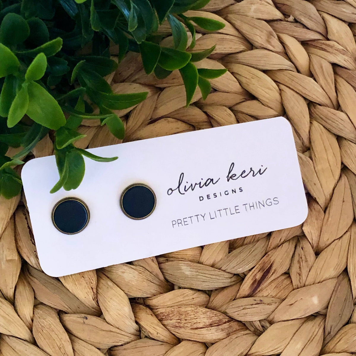 Pretty Little Things Studs - Navy: Silver Setting