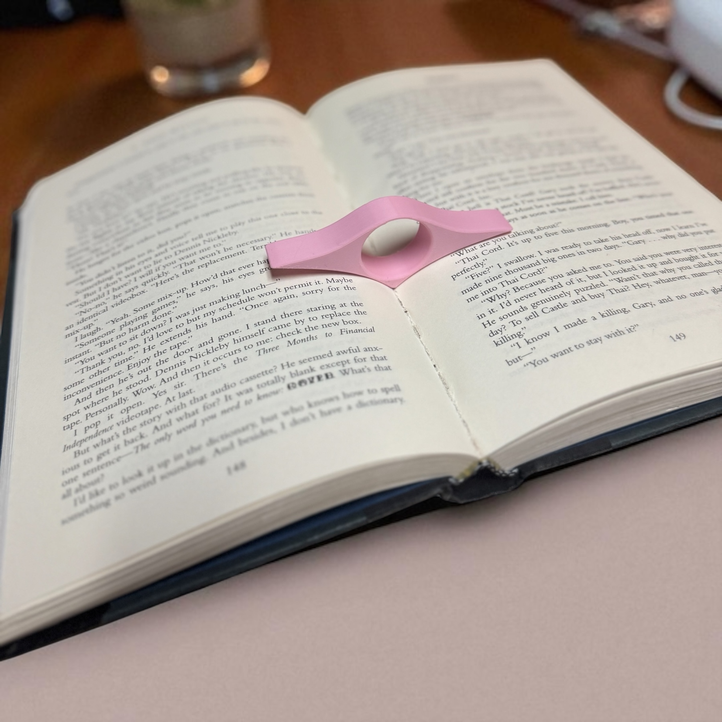 Thumb Page Holder for Reading: Navy