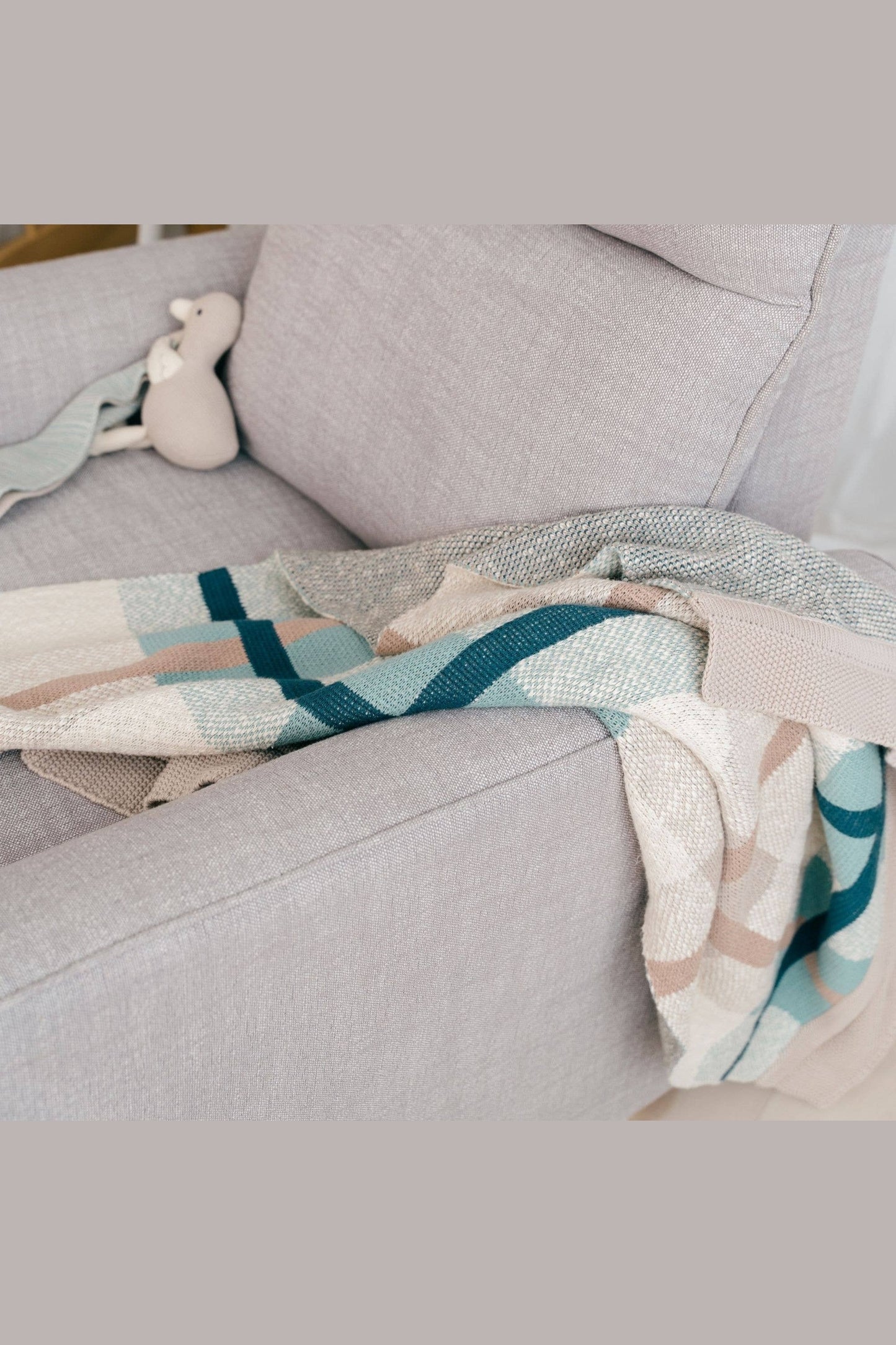 Charlie Farmhouse Knitted Plaid Blanket
