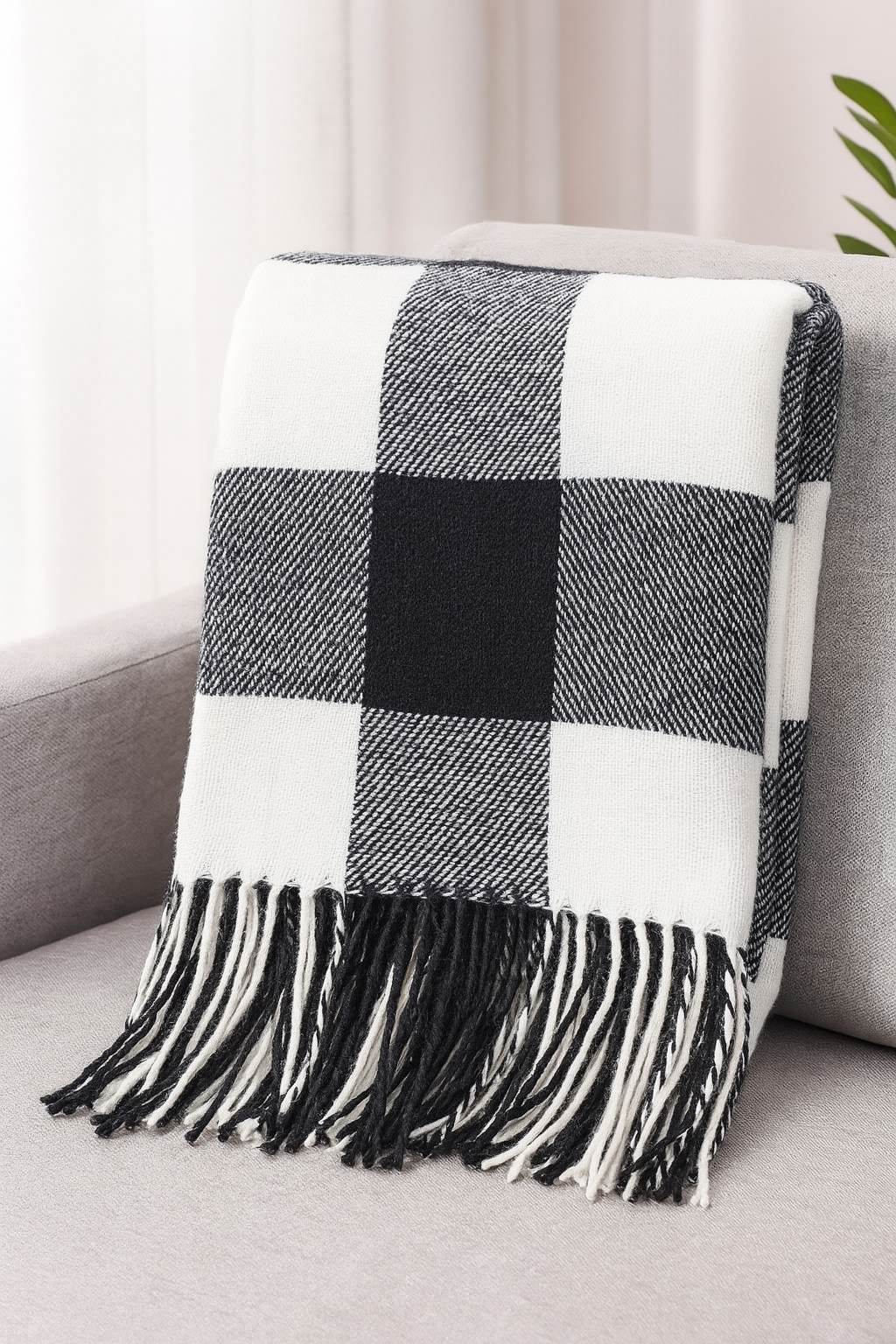 Classic Buffalo Plaid Decorative Throw Blanket: Red
