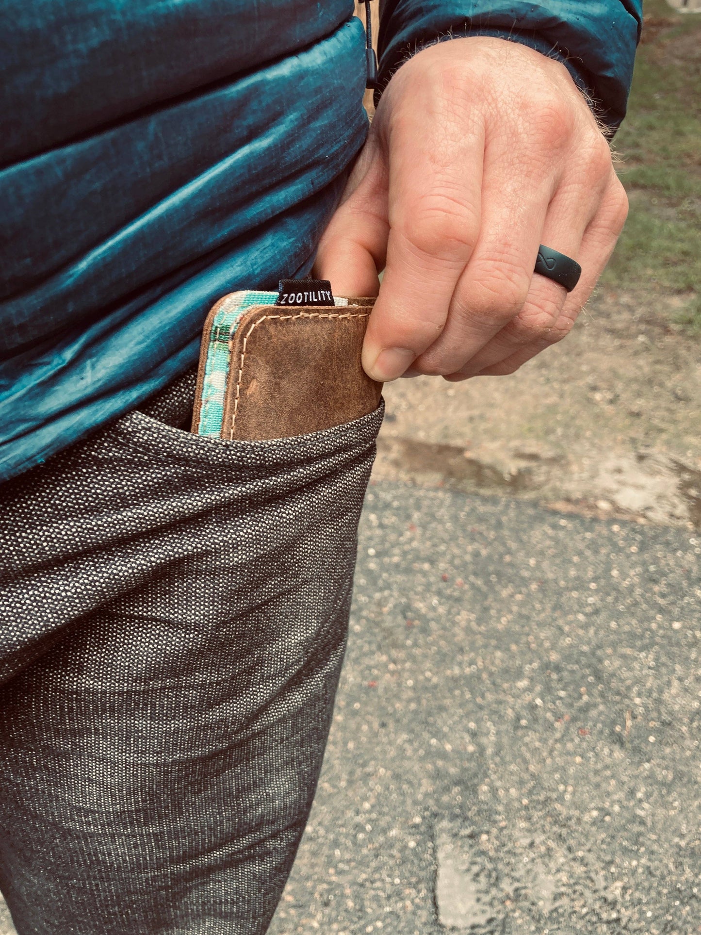 Front Pocket Wallet: Tan