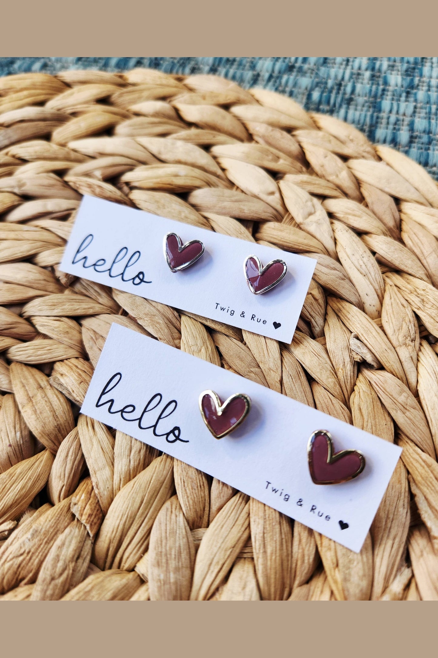 Heart clay studs: White Pearl / Gold heart