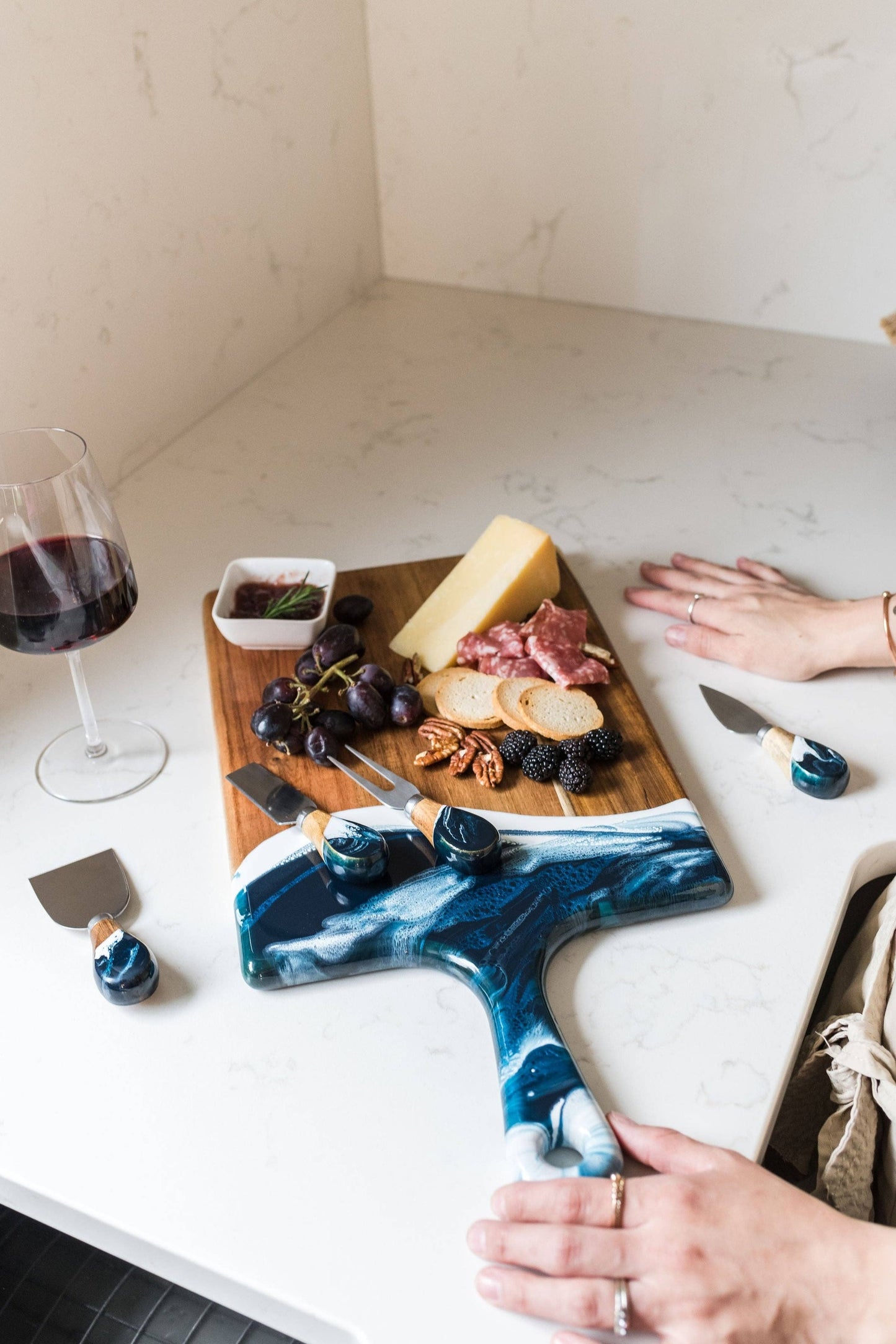 Resin Coated Cheese Knife Set - Set of 4 - Northern Lights