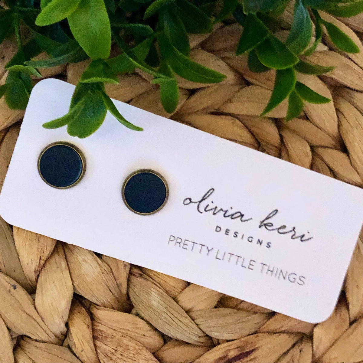 Pretty Little Things Studs - Navy: Silver Setting