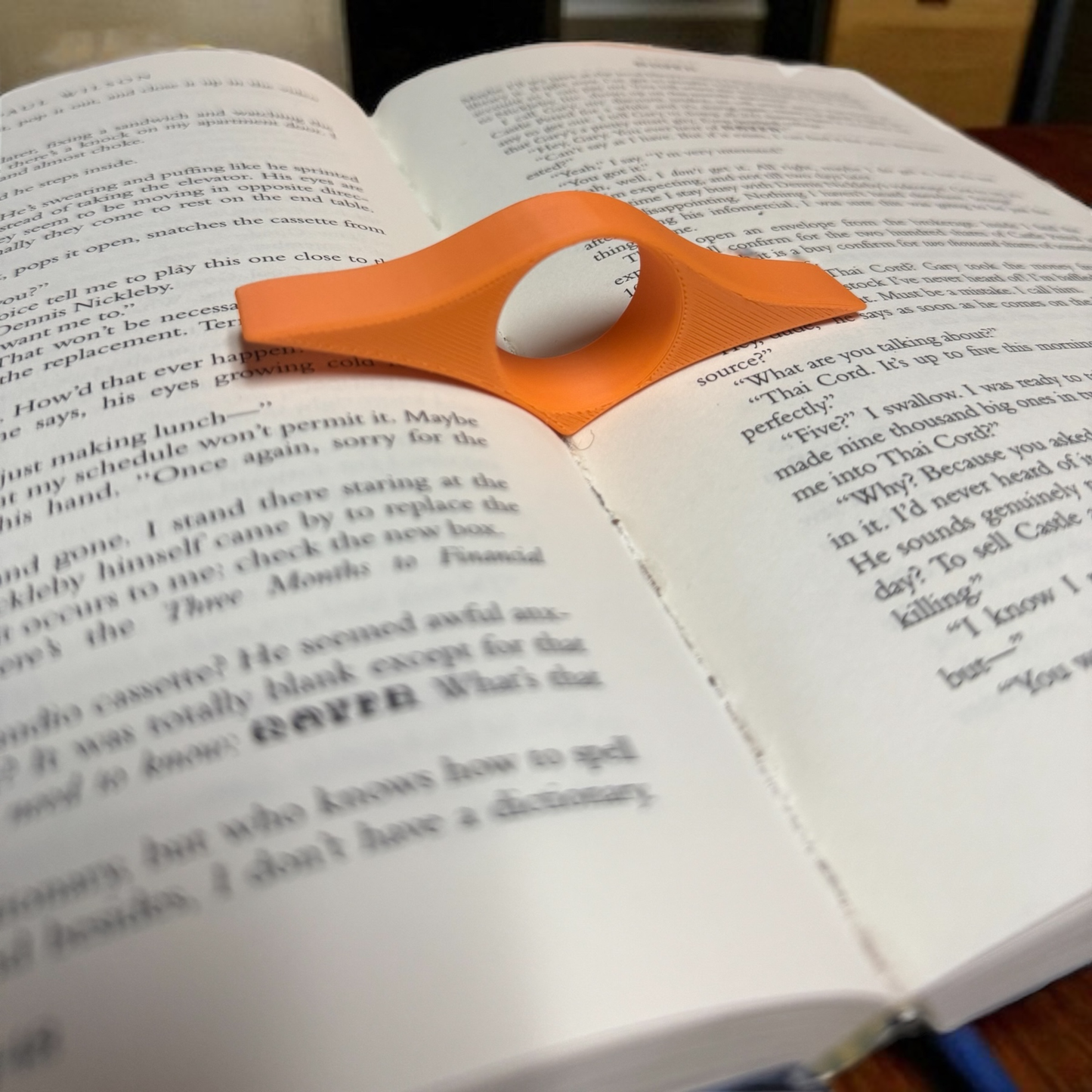 Thumb Page Holder for Reading: Navy